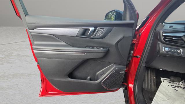 Used 2025 Buick Enclave Sport Touring w/ Power Package image 30