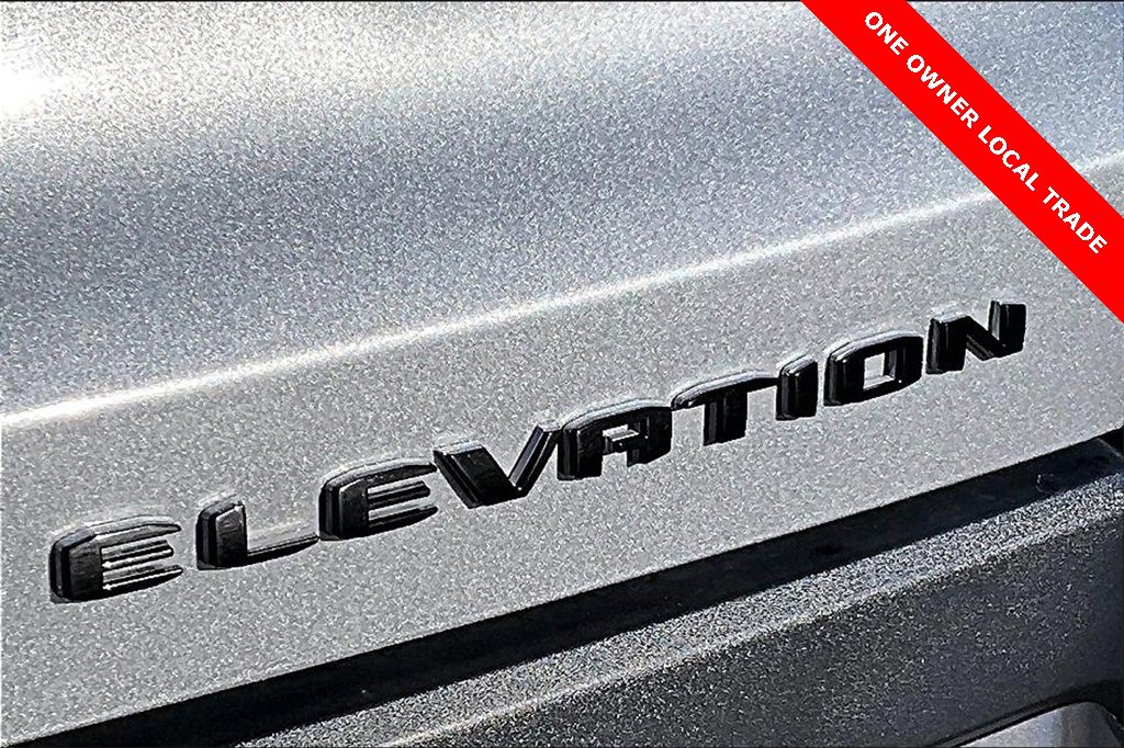 Used 2025 GMC Terrain Elevation w/ Elevation Premium Package image 8