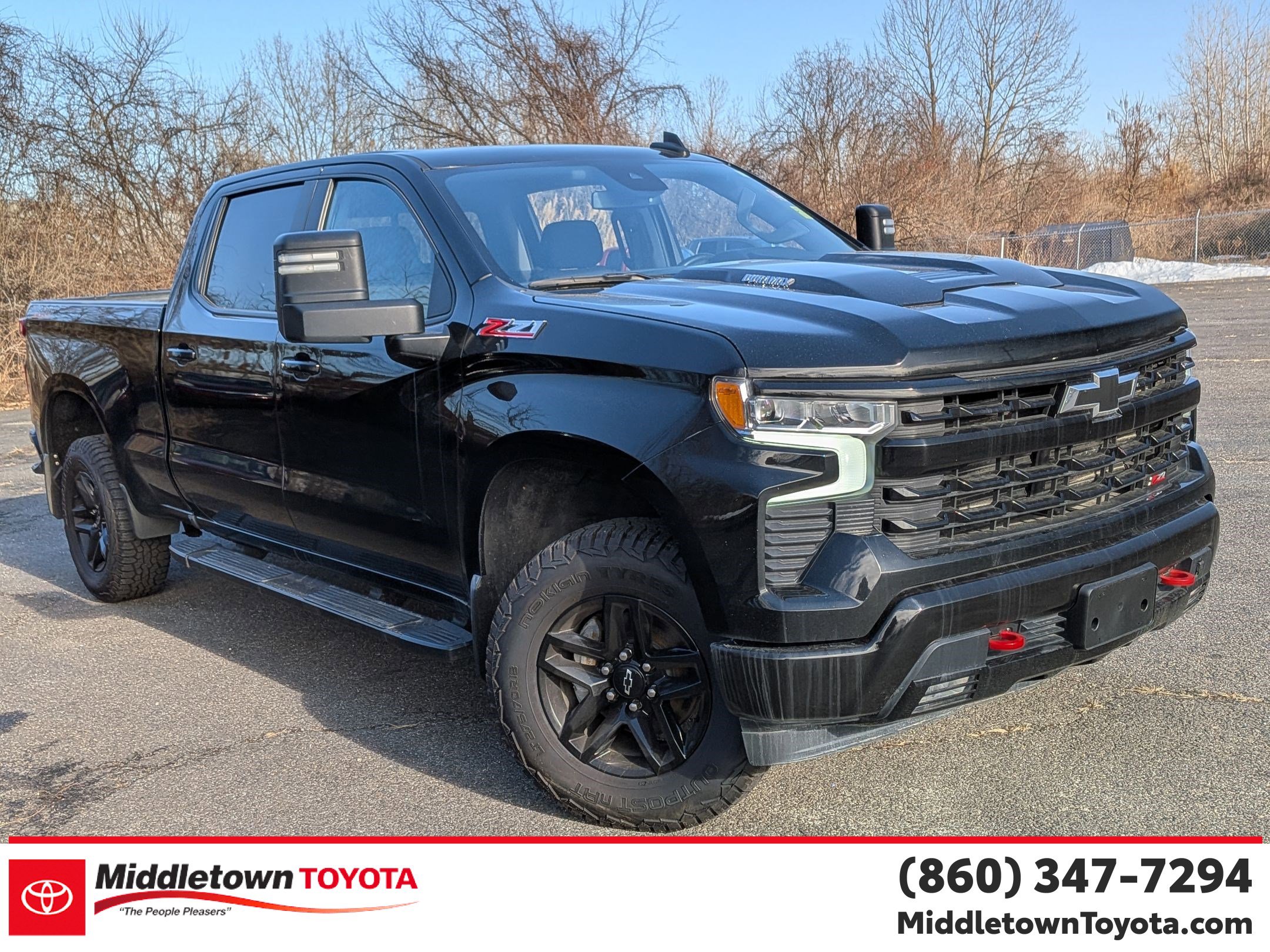 Used 2024 Chevrolet Silverado 1500 LT Trail Boss w/ Convenience Package II AWD/4WD image 1