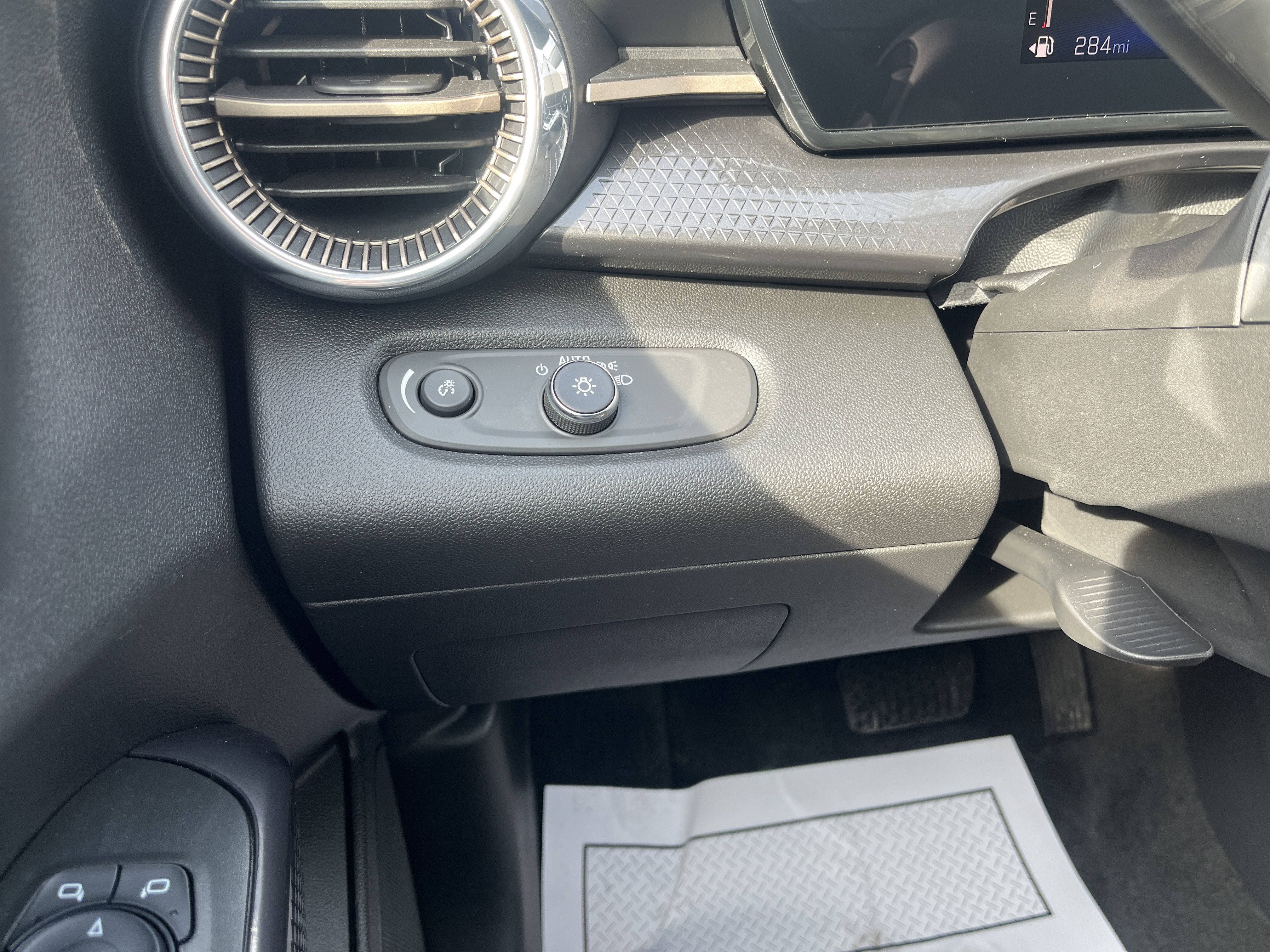 Used 2026 Chevrolet Trax ACTIV w/ Driver Confidence Package image 20