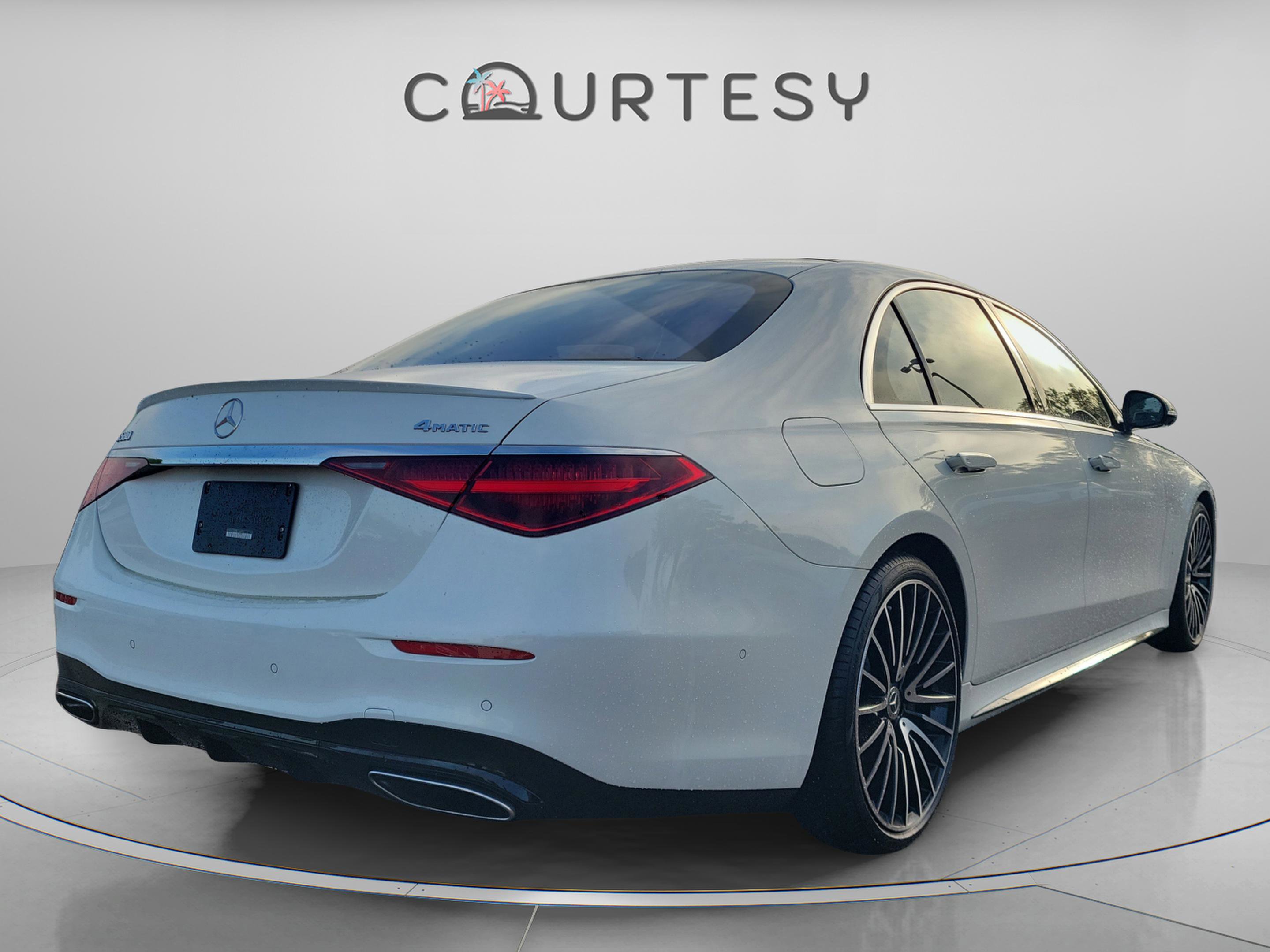 Used 2022 Mercedes-Benz S 580 4MATIC Sedan image 5