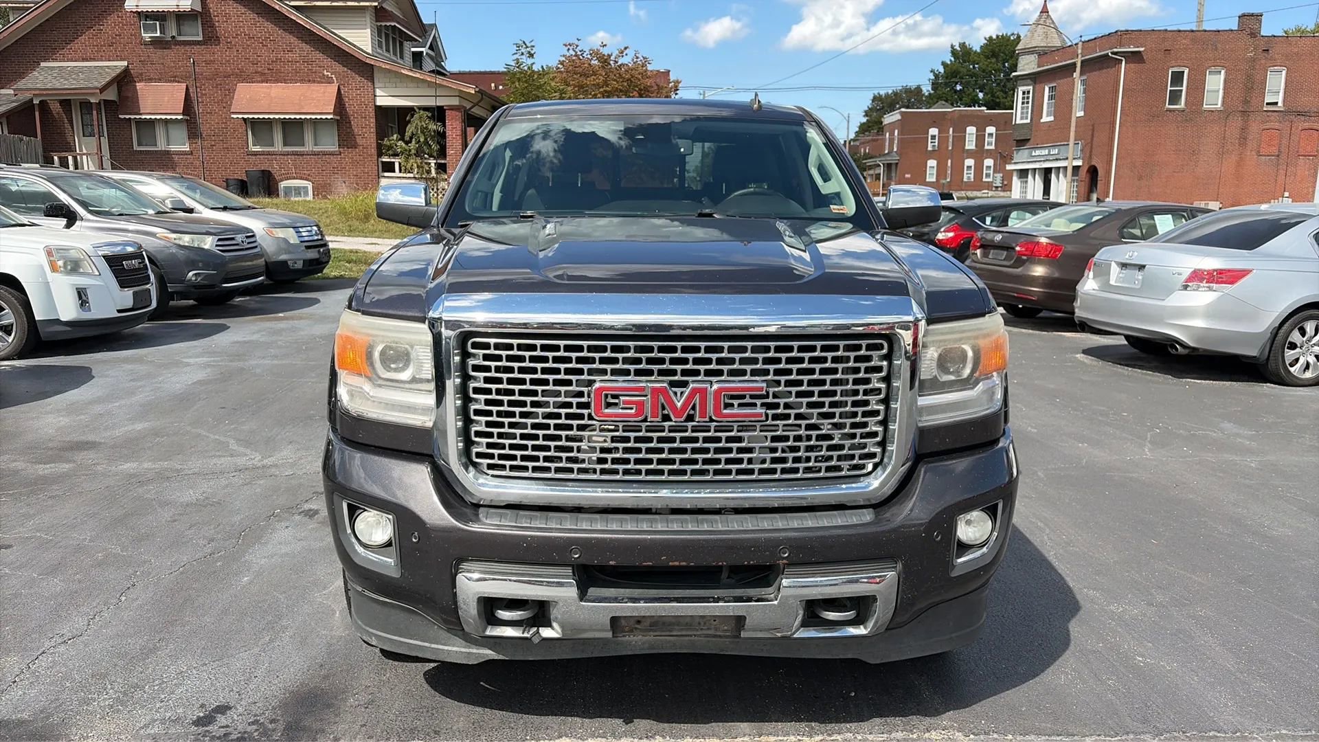 Used 2015 GMC Sierra 2500 Denali w/ Duramax Plus Package image 2