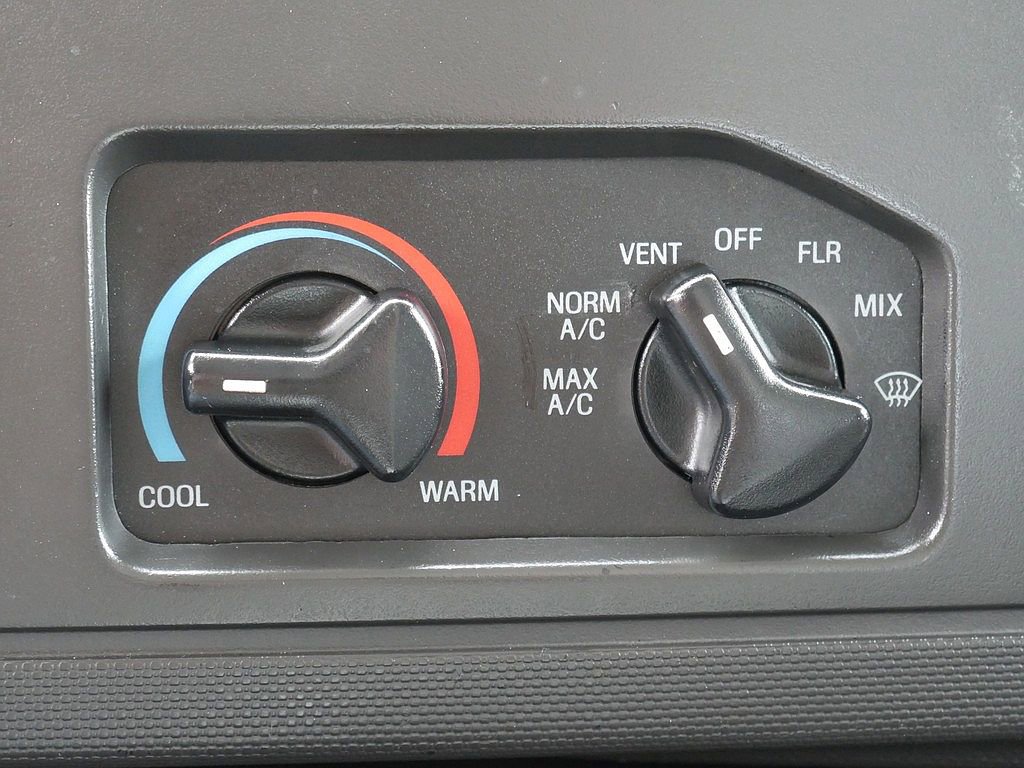 Used 2013 Ford E-250 and Econoline 250 RWD image 26