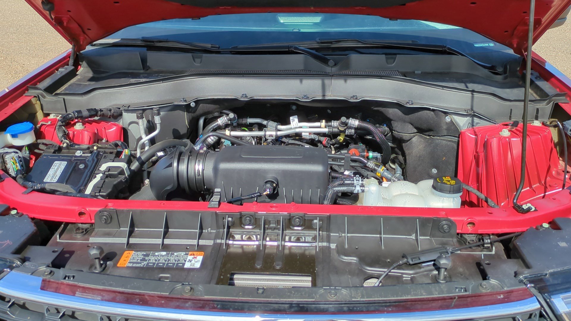 Used 2023 Ford Explorer XLT image 32