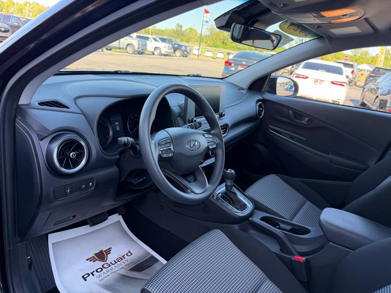 Used 2023 Hyundai Kona SE AWD/4WD image 13