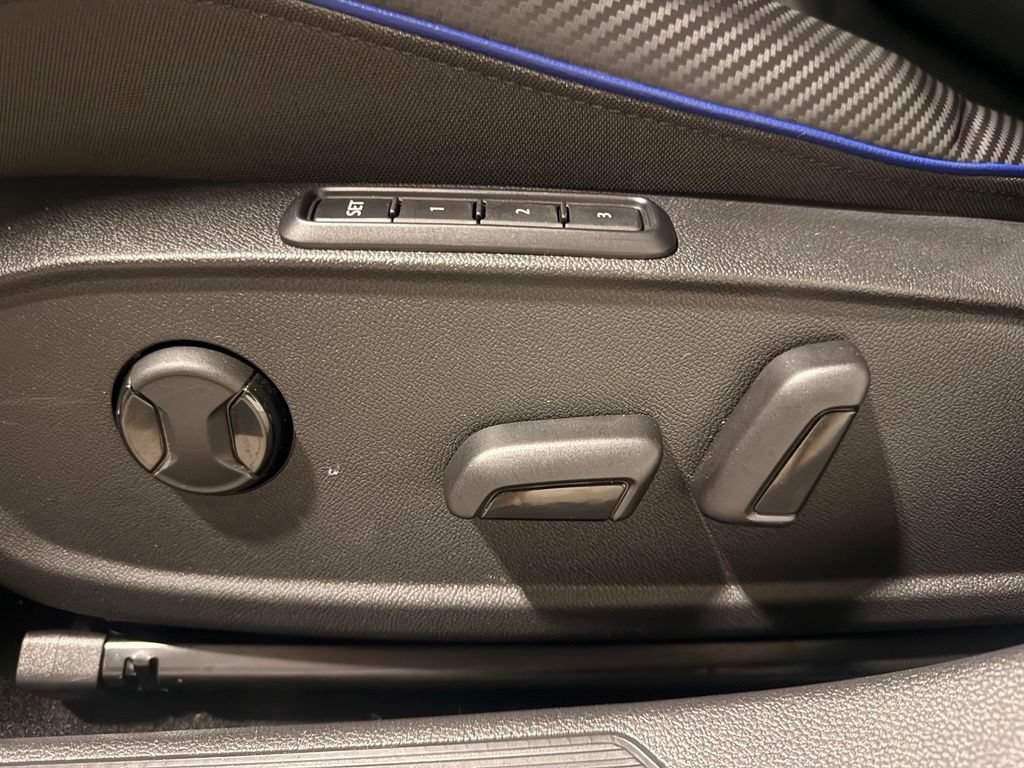 Used 2024 Volkswagen Golf R AWD/4WD image 14