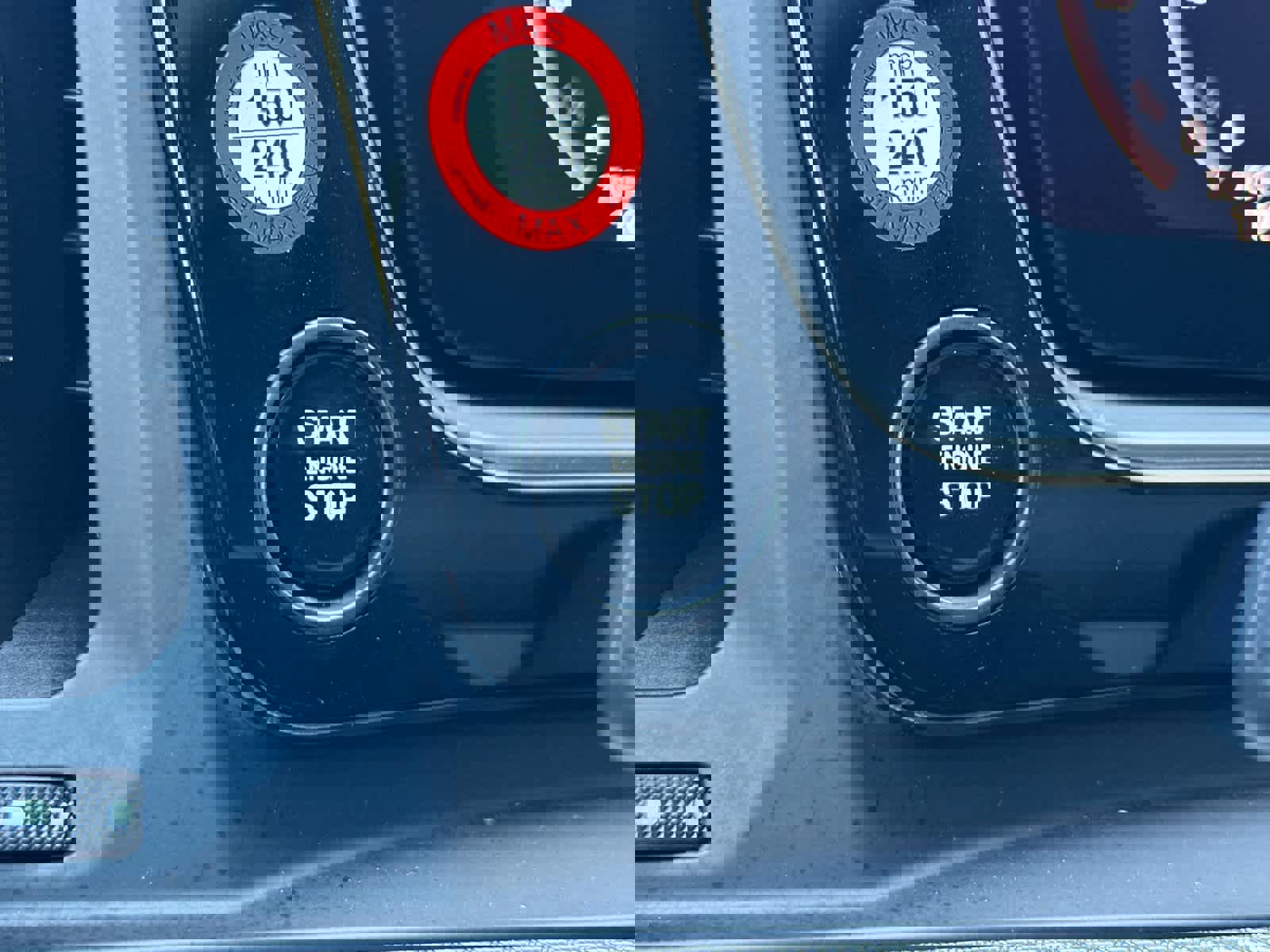 Certified 2025 Porsche Cayenne image 26