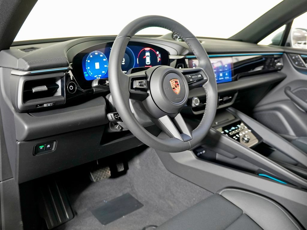 Certified 2026 Porsche Macan 4 Electric AWD/4WD image 4
