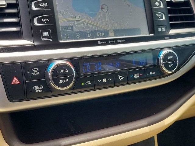 Used 2017 Toyota Highlander Limited Platinum image 30