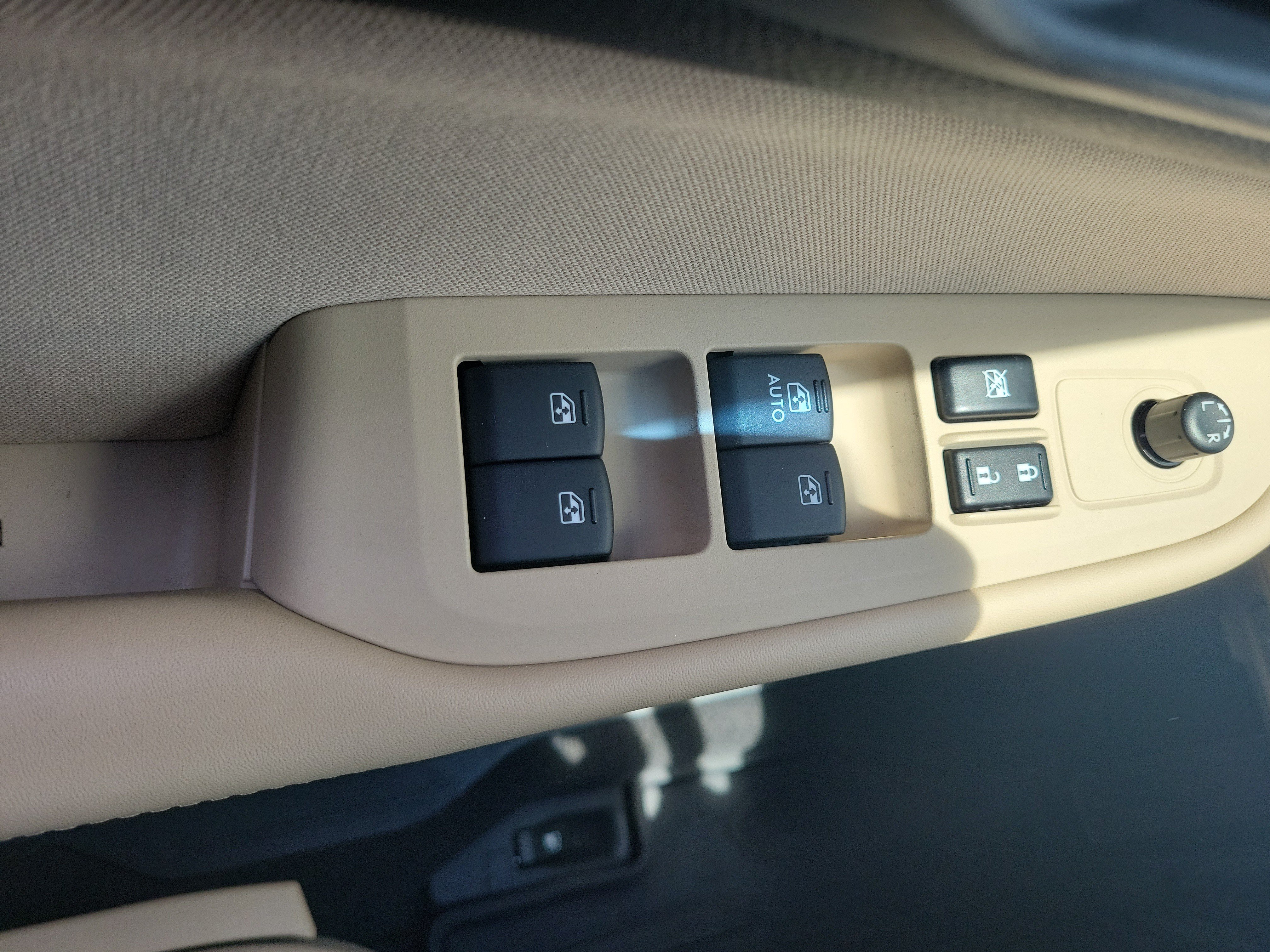 Used 2019 Subaru Outback 2.5i AWD/4WD image 21