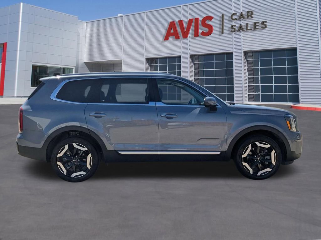 Used 2025 Kia Telluride S image 5