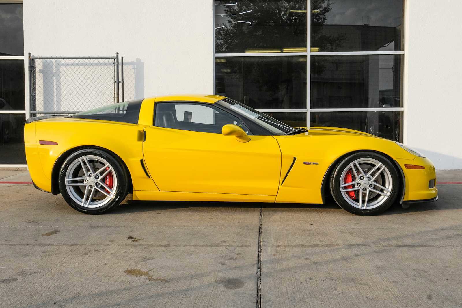Used 2006 Chevrolet Corvette Z06 w/ Preferred Equipment Group image 7