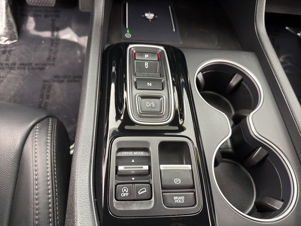 Used 2025 Honda Pilot Touring image 15