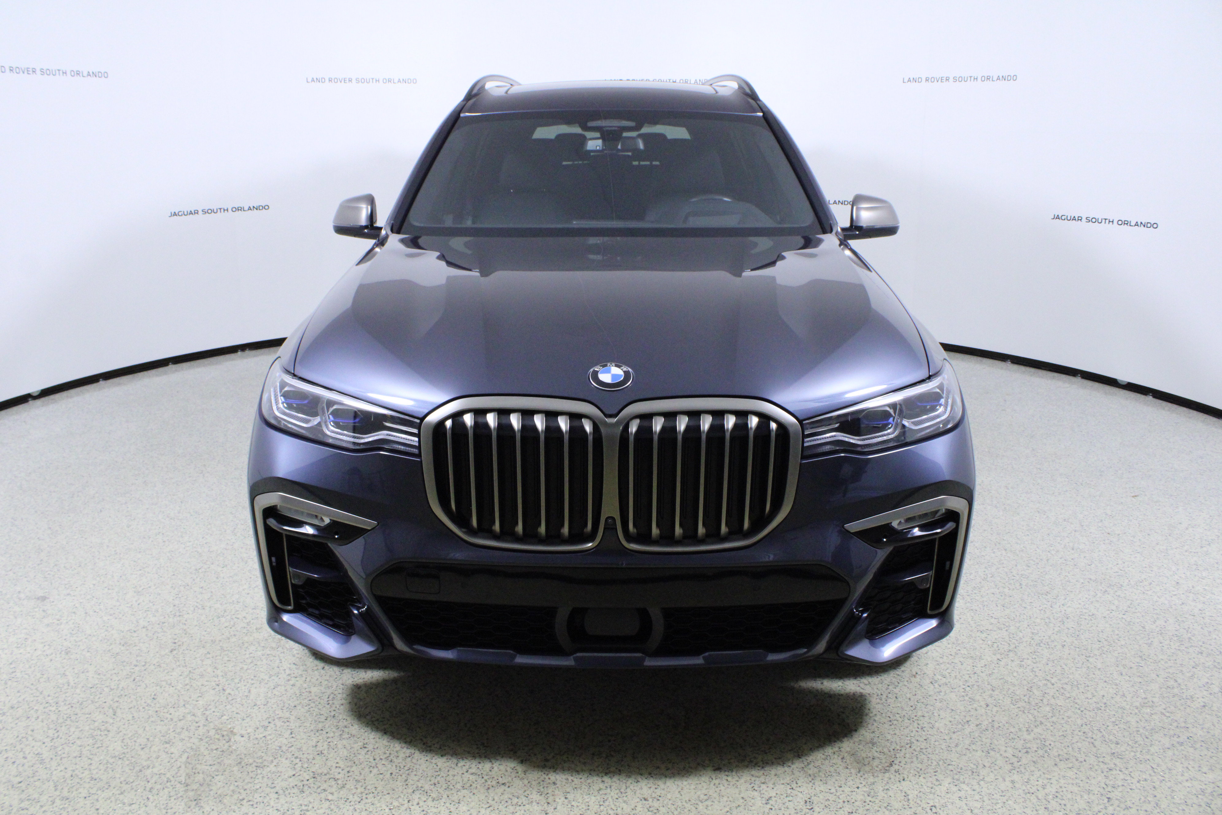 Used 2022 BMW X7 M50i image 2