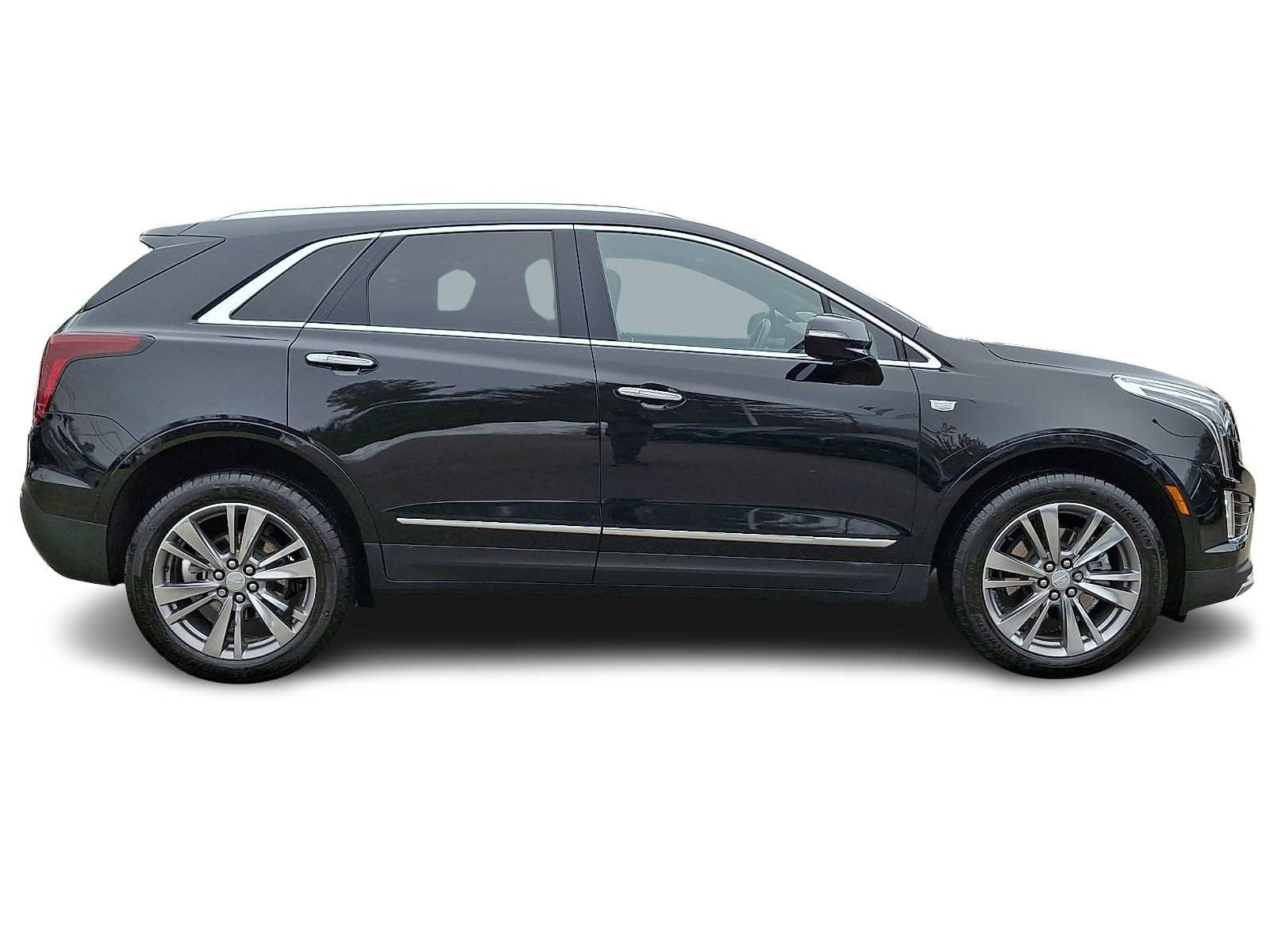 Certified 2024 Cadillac XT5 Premium Luxury w/ LPO, Floor Liner Package image 6