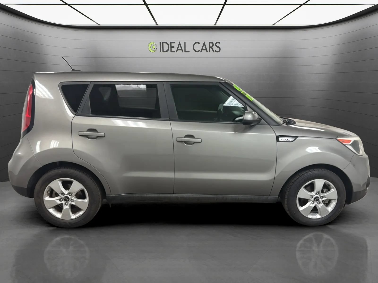 Used 2019 Kia Soul FWD image 4