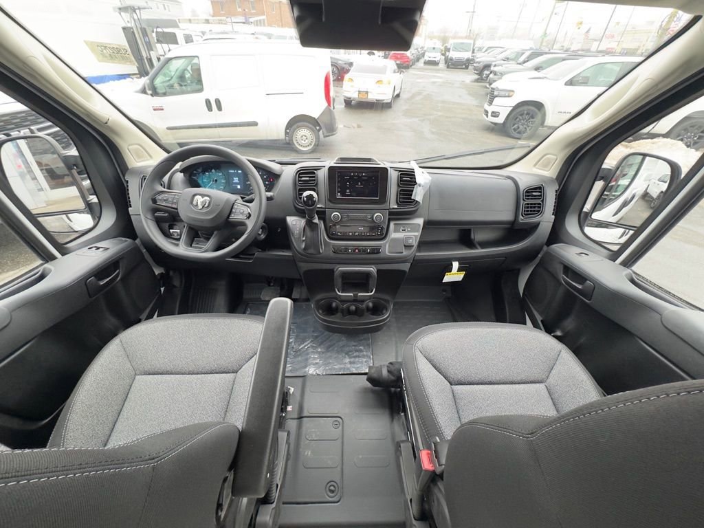 Used 2025 RAM ProMaster 2500 FWD image 17