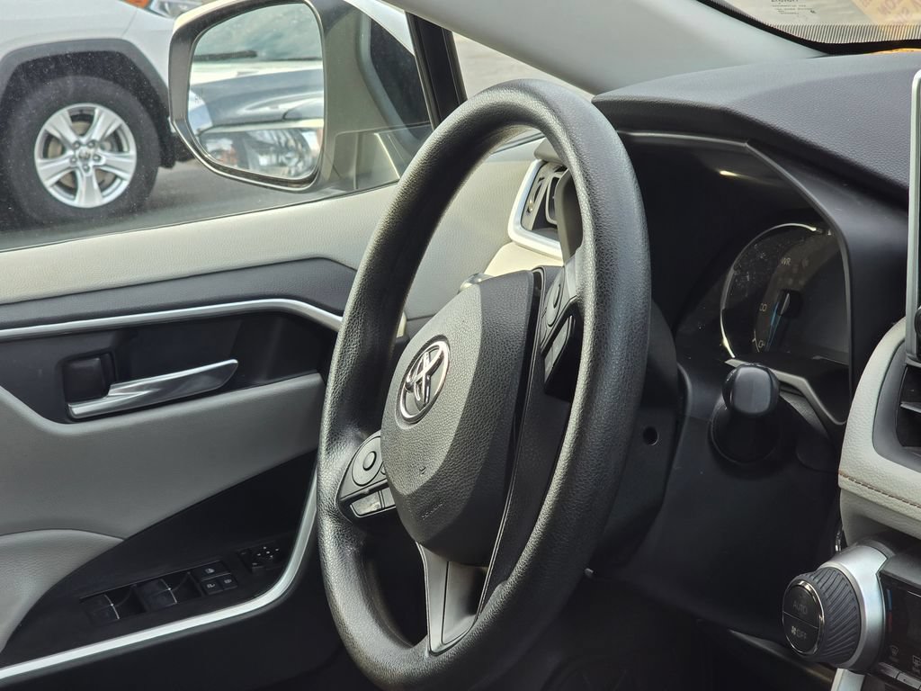 Certified 2023 Toyota RAV4 XLE w/ Convenience Package AWD/4WD image 18