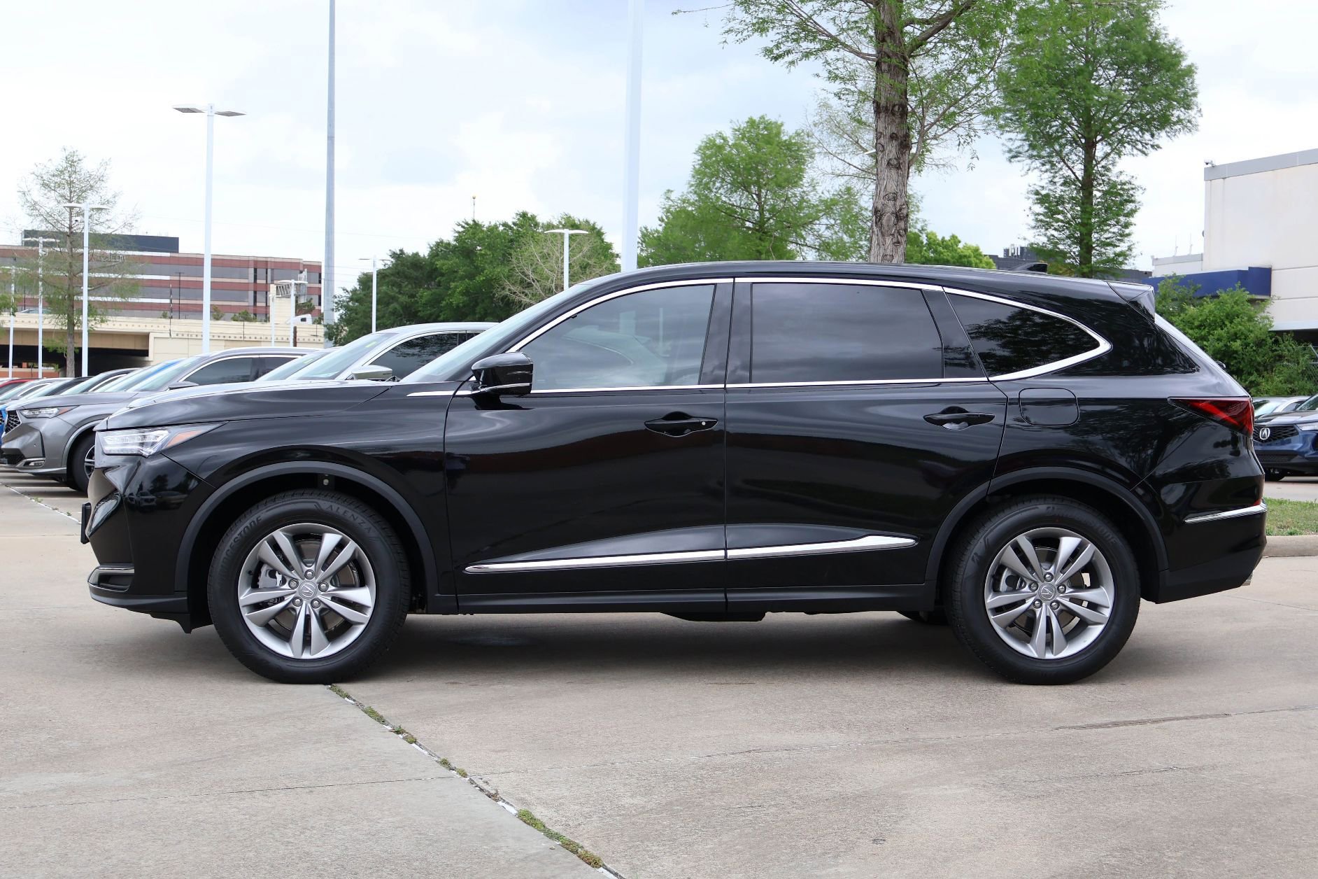 Certified 2026 Acura MDX SH-AWD image 3
