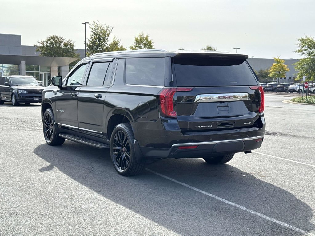 Used 2023 GMC Yukon XL SLT AWD/4WD image 21