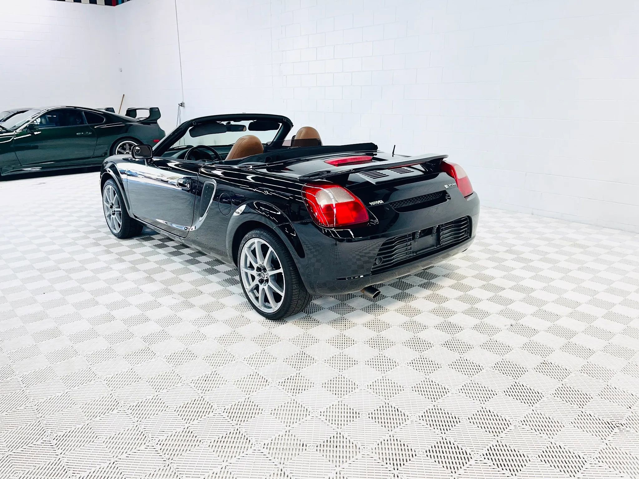 Used 2002 Toyota MR2 RWD image 14