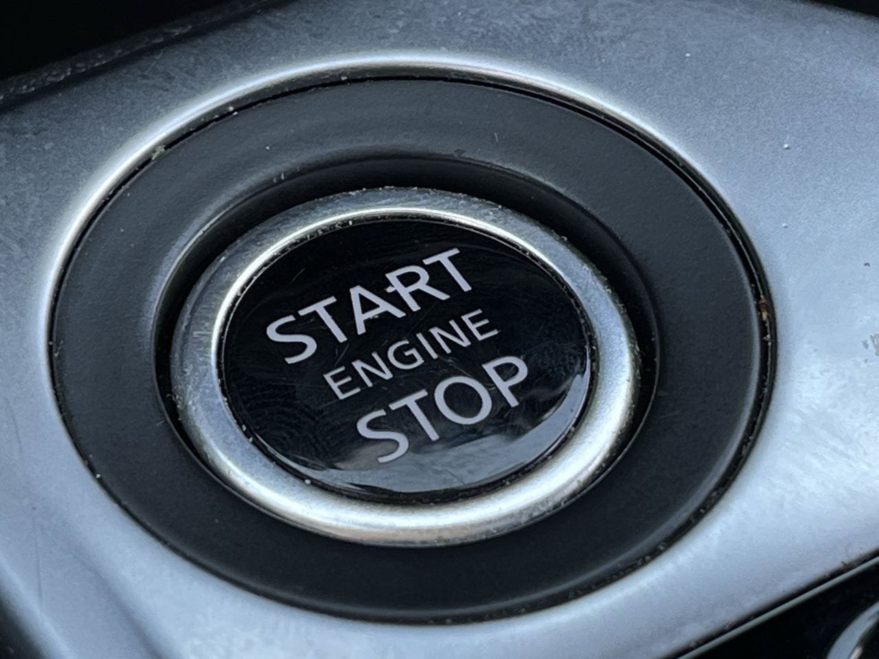 Used 2025 Nissan Sentra SR FWD image 19