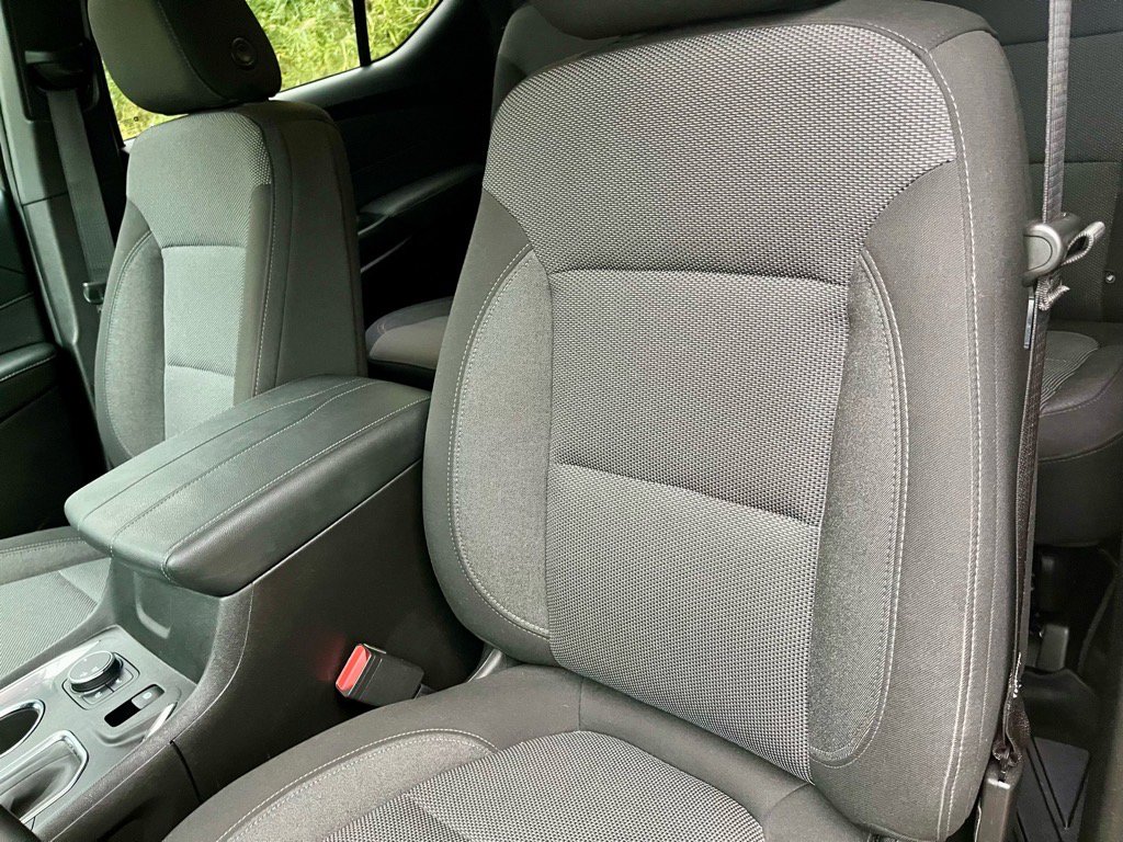 Used 2023 Chevrolet Traverse LT image 13