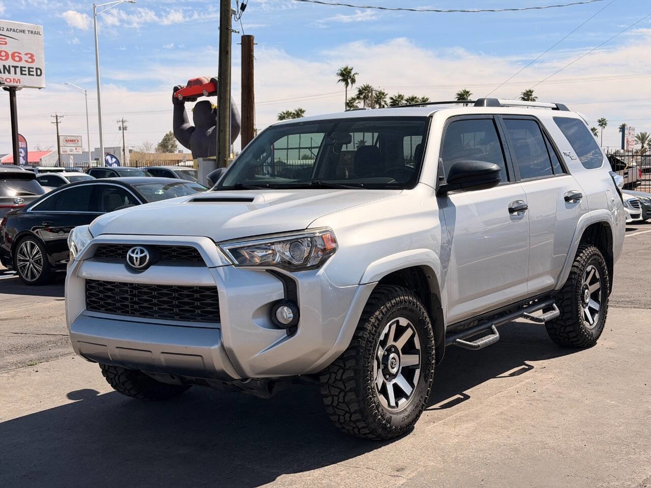 Used 2018 Toyota 4Runner TRD Off-Road image 2