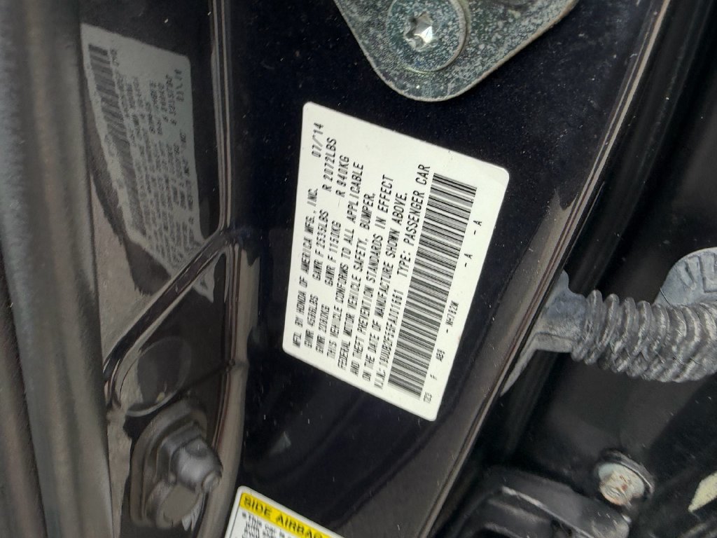 Used 2015 Acura TLX w/ Technology Package FWD image 18