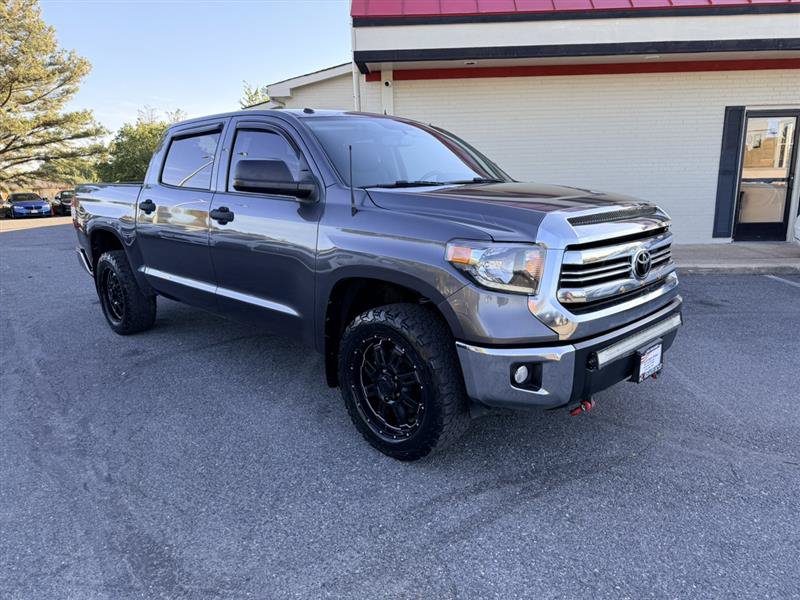 Used 2017 Toyota Tundra SR5 AWD/4WD image 3