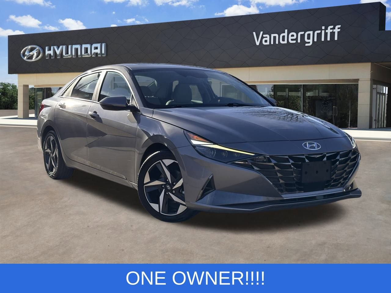 Used 2023 Hyundai Elantra Limited image 1