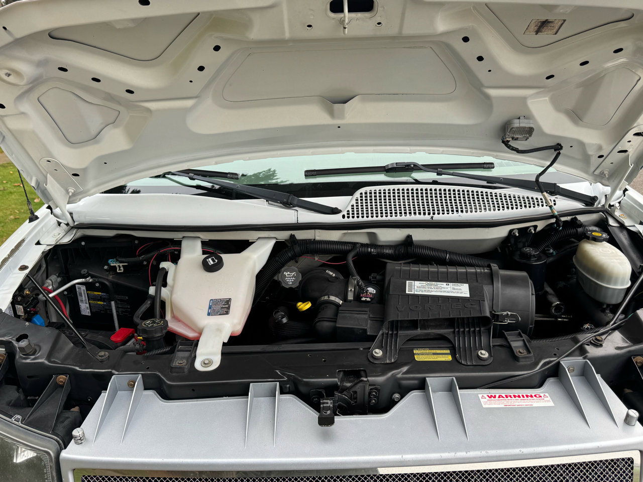 Used 2008 Chevrolet Express 1500 AWD w/ Preferred Equipment Group image 47