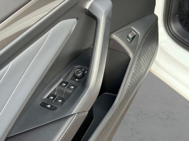 New 2027 Volkswagen Jetta SEL FWD image 17