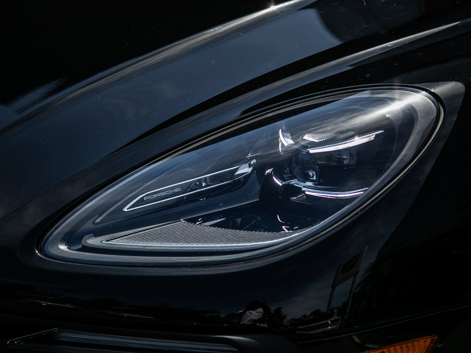 Certified 2026 Porsche Macan AWD/4WD image 24