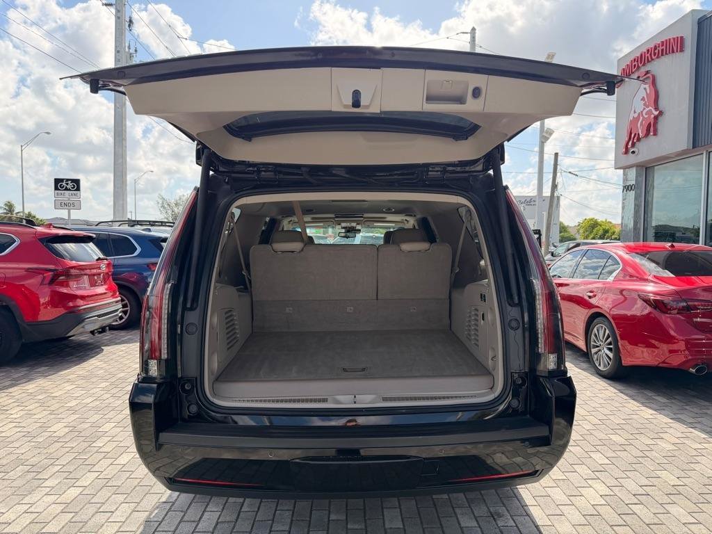 Used 2020 Cadillac Escalade ESV Luxury w/ Escalade Sport Edition AWD/4WD image 7