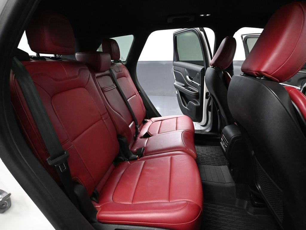 Used 2023 Lincoln Corsair Reserve w/ Jet Appearance Package AWD/4WD image 39