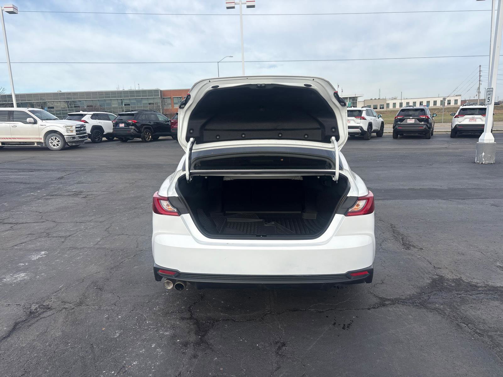 Certified 2025 Toyota Camry SE image 10