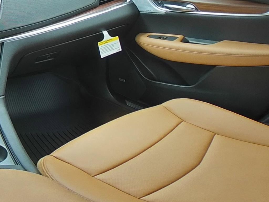 New 2025 Cadillac XT5 Premium Luxury w/ Technology Package image 14