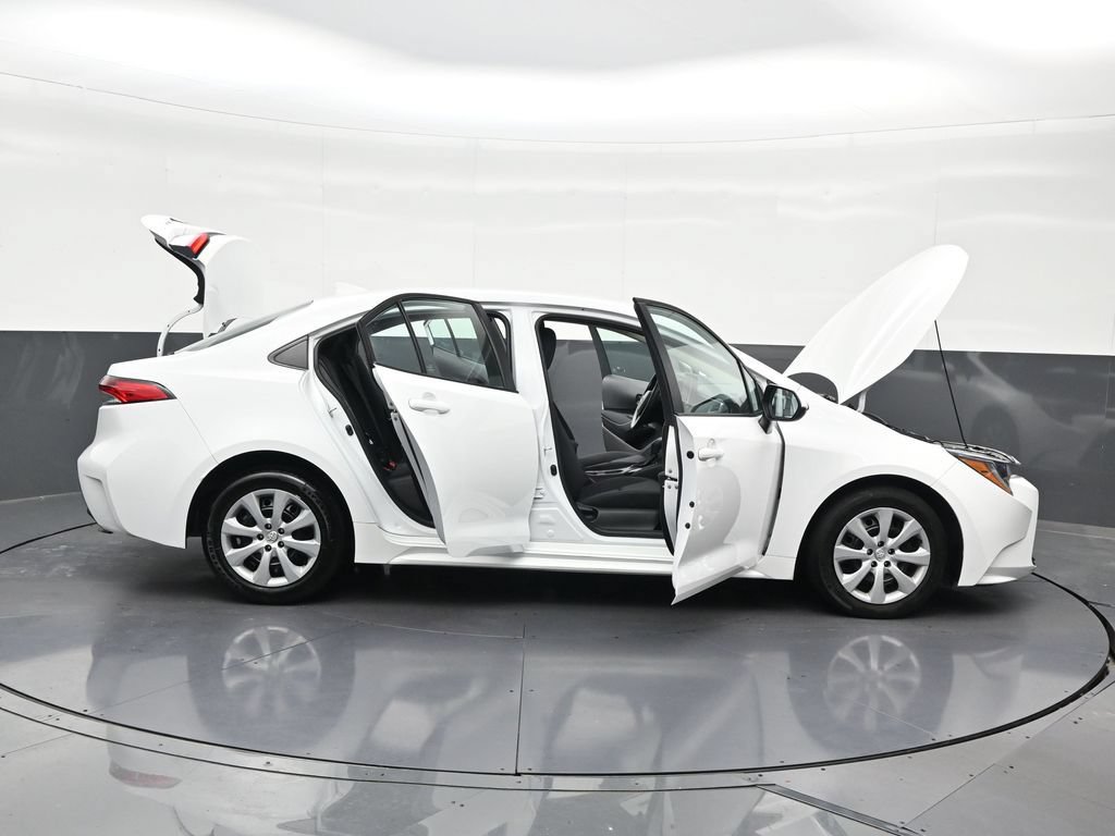 Used 2023 Toyota Corolla LE FWD image 37
