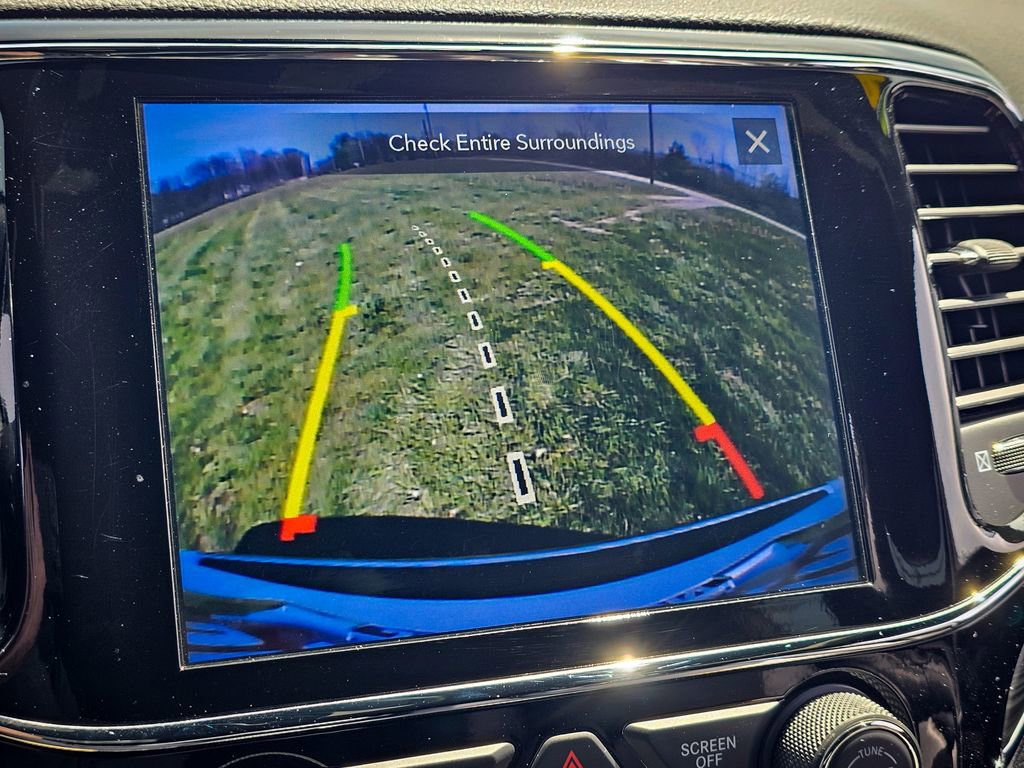 Used 2019 Jeep Grand Cherokee Limited AWD/4WD image 25