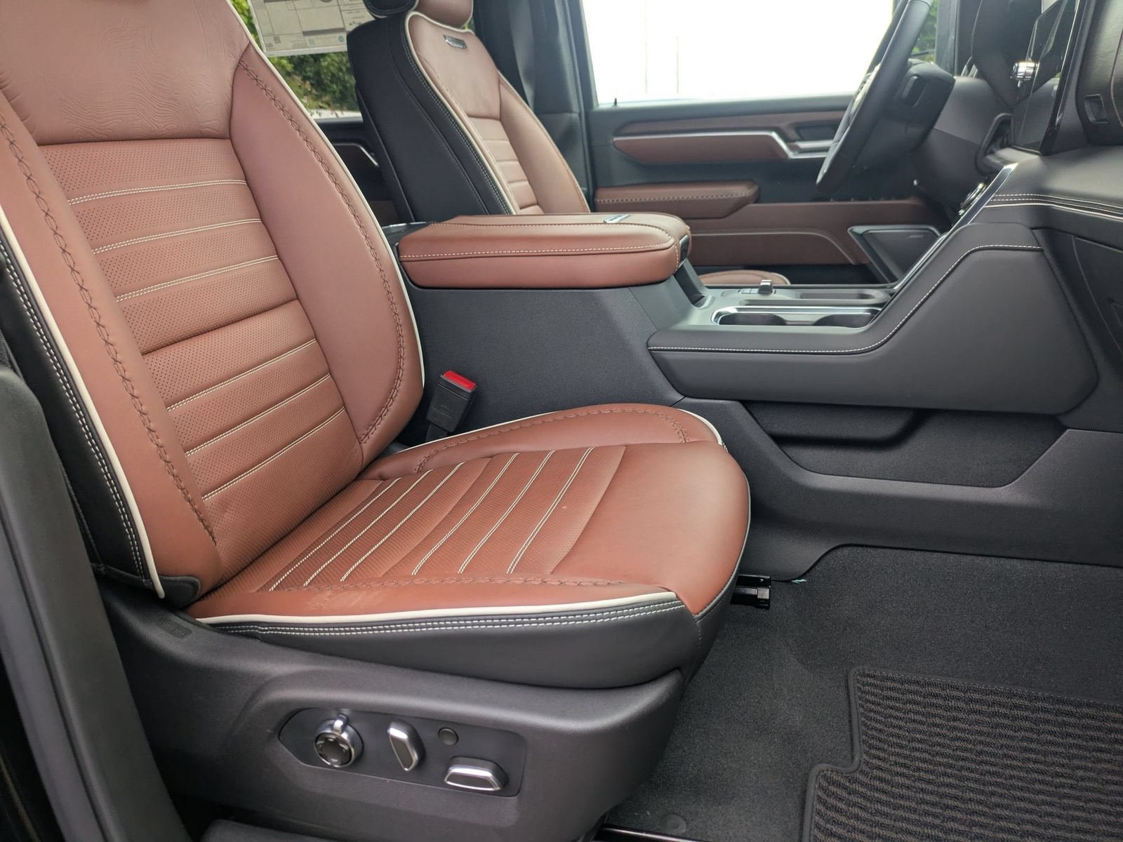 New 2026 GMC Sierra 2500 Denali Ultimate AWD/4WD image 32