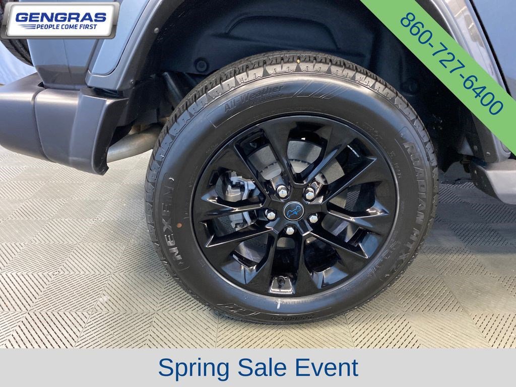 Used 2025 Jeep Wrangler Unlimited Sahara AWD/4WD image 35