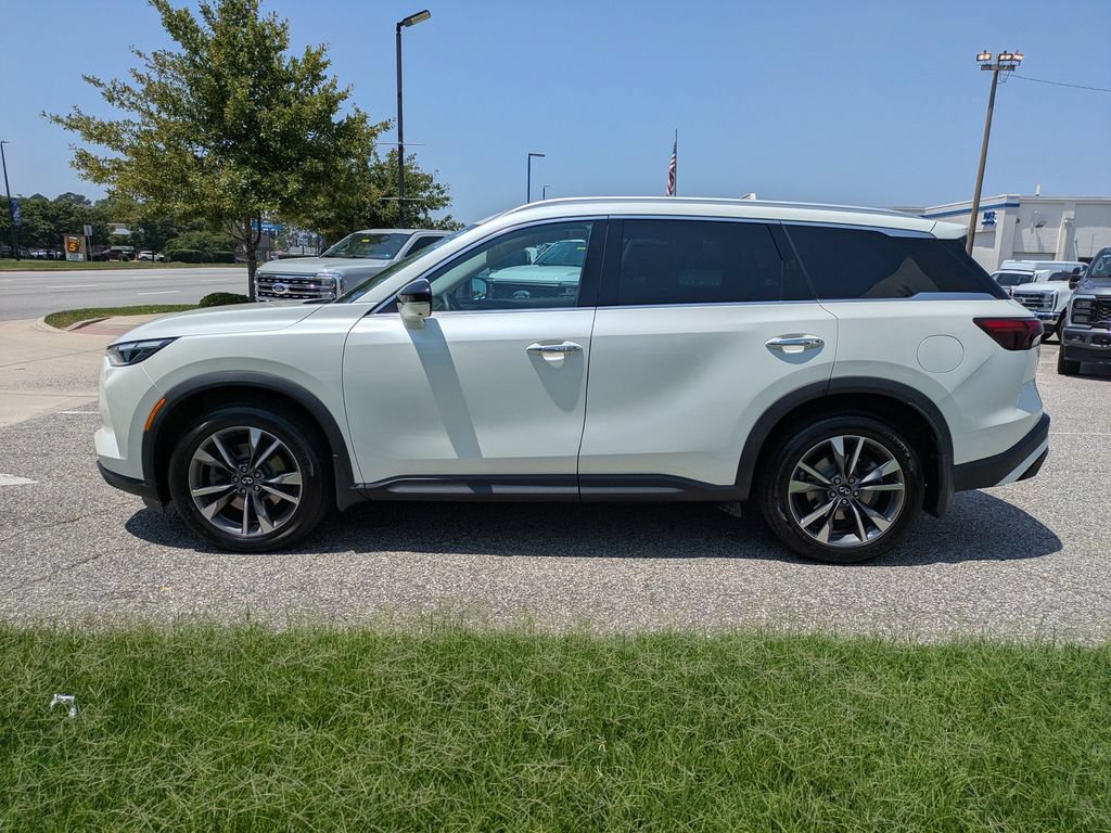 Used 2023 INFINITI QX60 Luxe w/ Cargo Package AWD/4WD image 7
