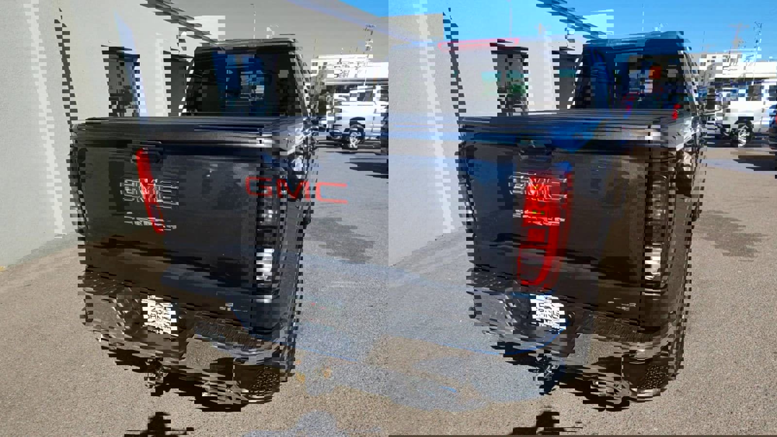 Used 2021 GMC Sierra 1500 SLE w/ X31 Off-Road Package image 7