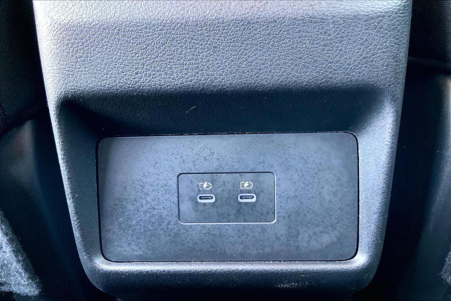 Used 2024 Nissan Rogue SV image 34
