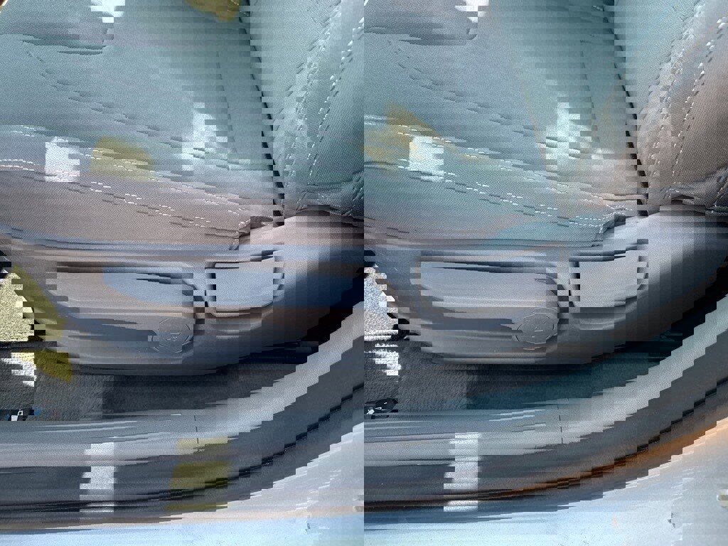 Used 2023 Hyundai Elantra SEL image 13