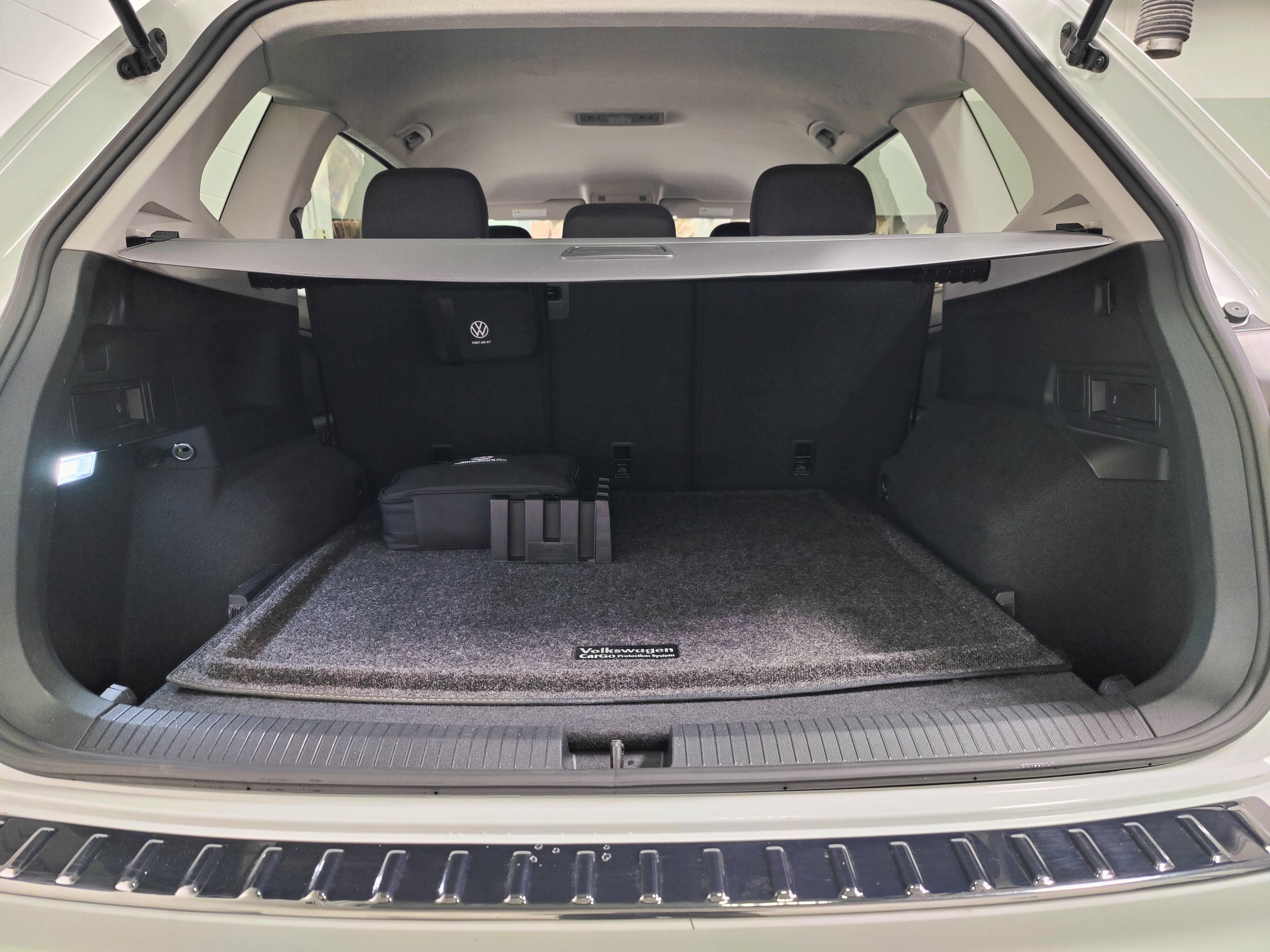 Certified 2024 Volkswagen Tiguan S AWD/4WD image 9