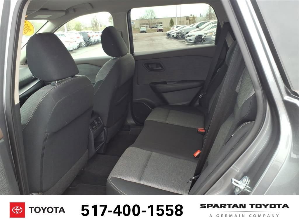 Used 2021 Nissan Rogue S image 11