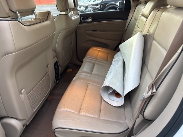 Used 2017 Jeep Grand Cherokee Overland image 9