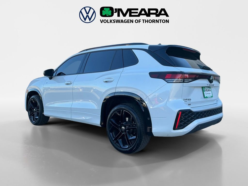 Used 2025 Volkswagen Tiguan SE R-Line image 3